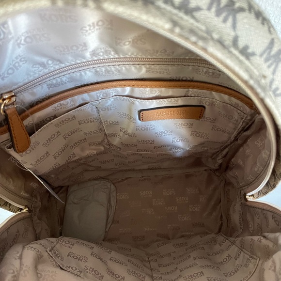 NWT Michael Kors leather backpack( large) - Picture 3 of 4